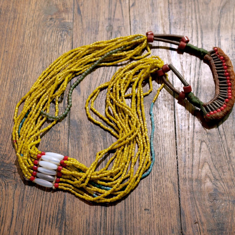 Collar de Cuentas de Múltiples Hilos de Ghana