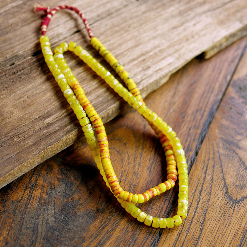 Mga Kuwintas na Kankanba ng Bohemian Trade Beads