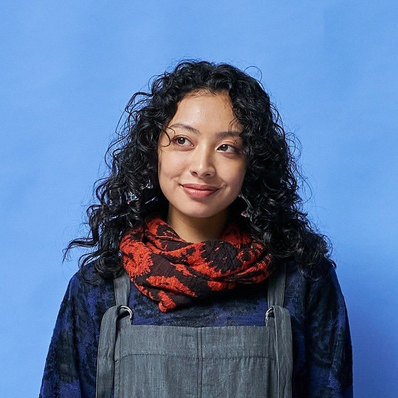 Silhouette Flower Snood