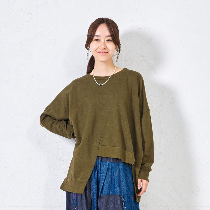 Sweatshirt Pullover with Asymmetrical Design