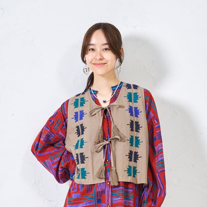 Cotton Crown Embroidery Vest