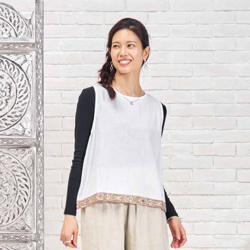 Embroidered Tape Pullover