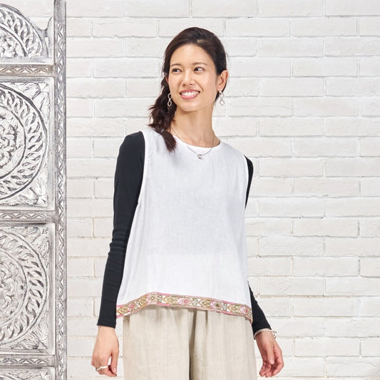 Embroidered Tape Pullover