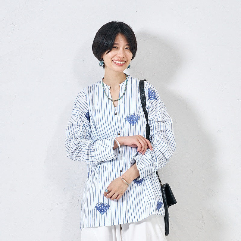 Cotton Stripe Flower Point Embroidery Blouse