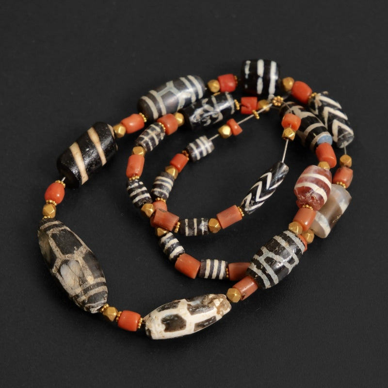 Phum Dzi Beads Strand