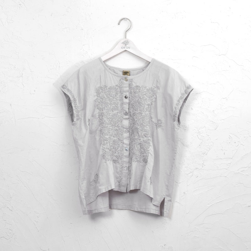 Cotton Lucknow Embroidery Sleeveless Blouse N