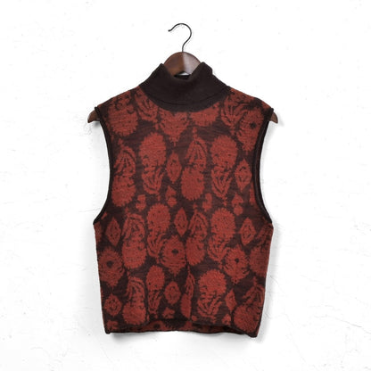 Silhouette Flower Turtleneck Vest