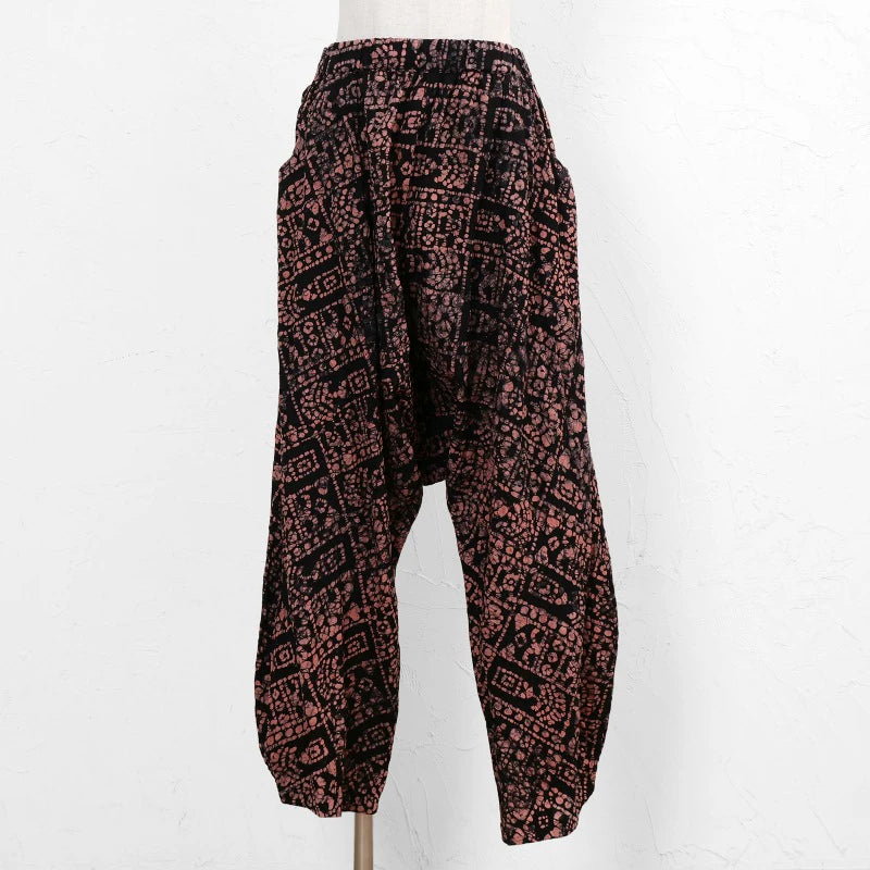 Emboss Geometric Pattern Pants