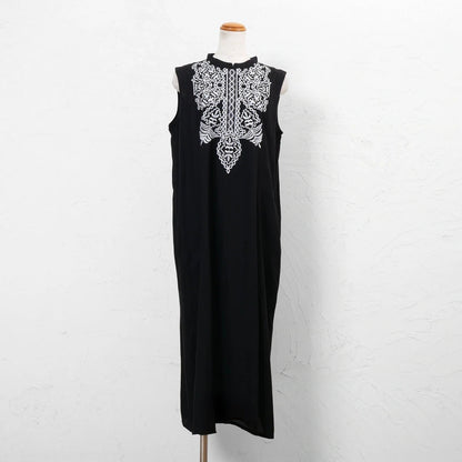 Zari Embroidery Sleeveless Dress