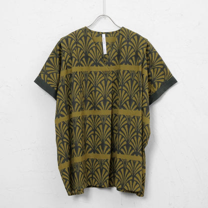 Block Print V-Neck Pullover