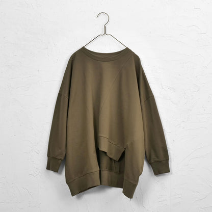 Sweatshirt Pullover with Asymmetrical Design