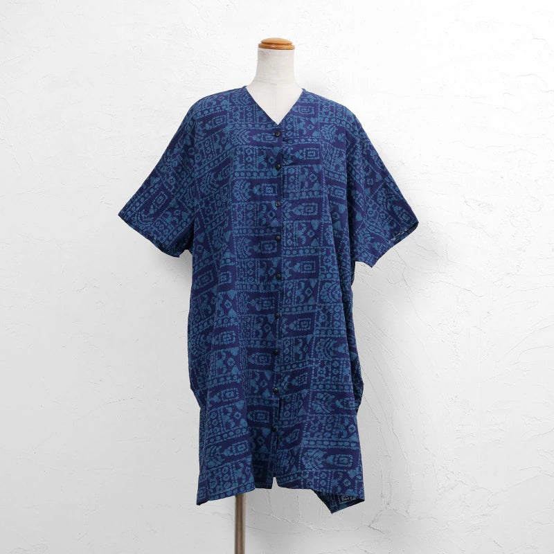 Embossed Geometric Pattern Blouse