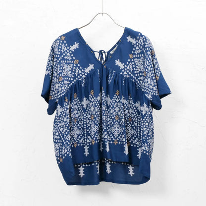 Rayon Rhombus Print Line Pullover