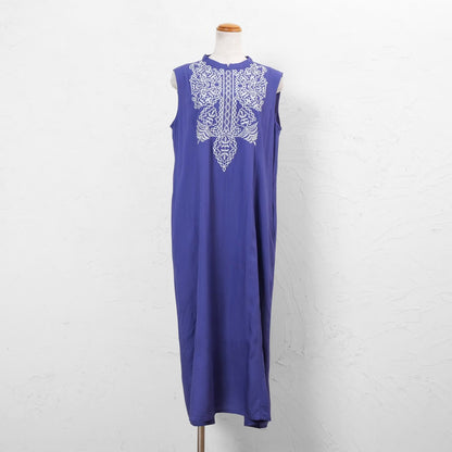 Zari Embroidery Sleeveless Dress
