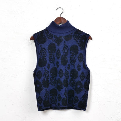 Silhouette Flower Turtleneck Vest