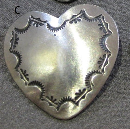 阿诺德·古德拉克设计的纽扣
