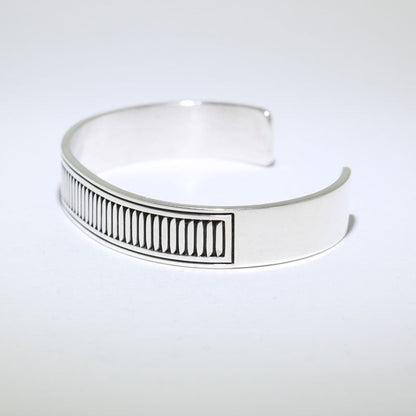 Pulsera de plata por Howard Nelson 6-1/8"