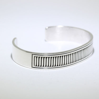 Pulsera de plata por Howard Nelson 6-1/8"