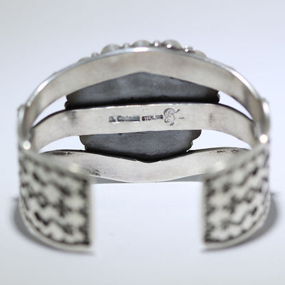 達雷爾·卡德曼設計的印章與串珠手鍊