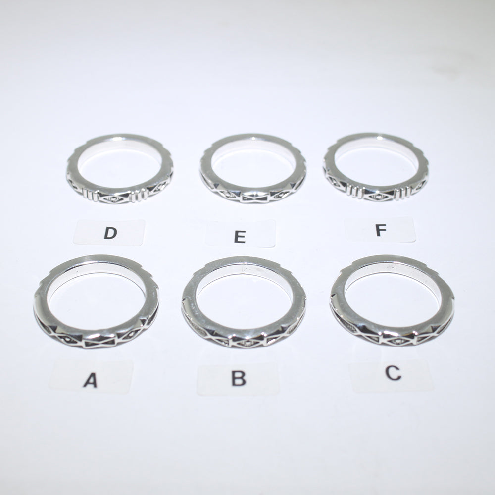 詹妮弗·柯蒂斯设计的9号戒指