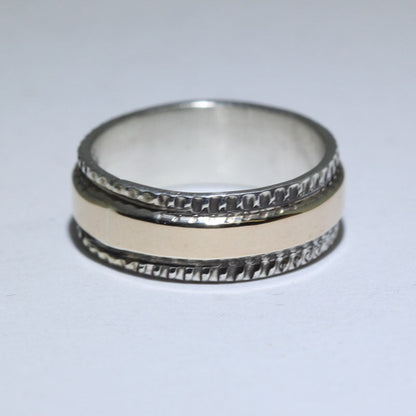 布鲁斯·摩根设计的14K金和银戒指