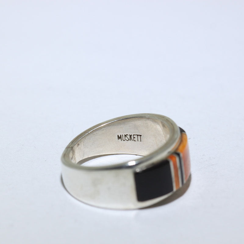 Wayne Muskett 設計的鑲嵌戒指，尺寸 7.5