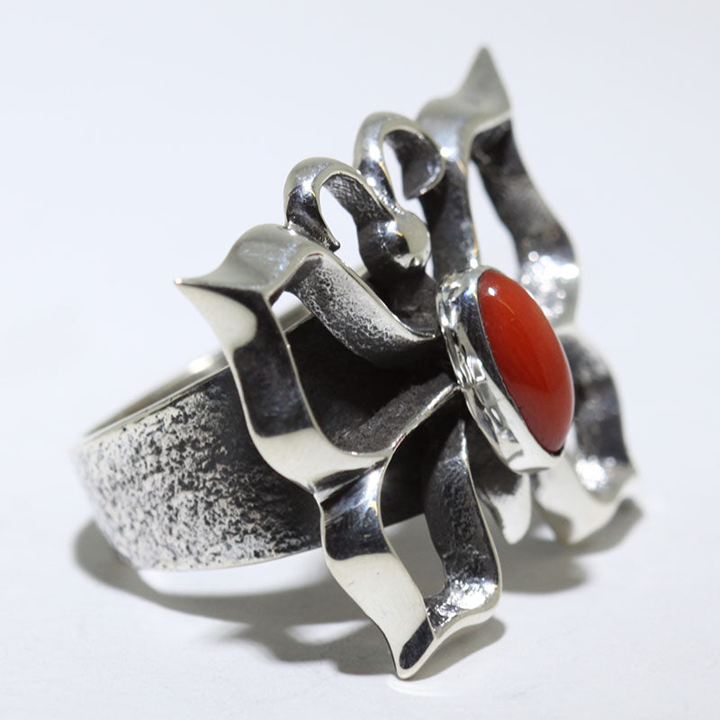 Anillo de Coral por Aaron Anderson - Talla 7.5