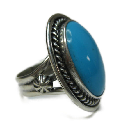 羅賓·索西設計的睡美人戒指