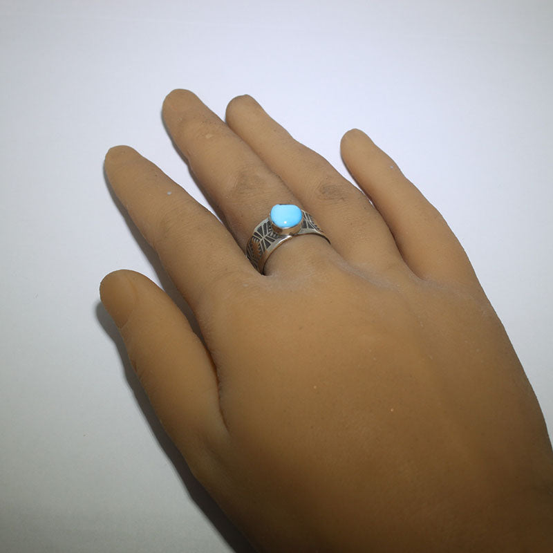 阿諾德·古德勒克的莫倫西戒指，尺寸11.5