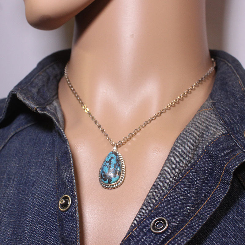 Cloud Mtn Pendant by Robin Tsosie