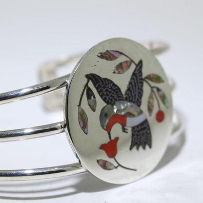 Kolibri-Armband von Dennis Edaakie