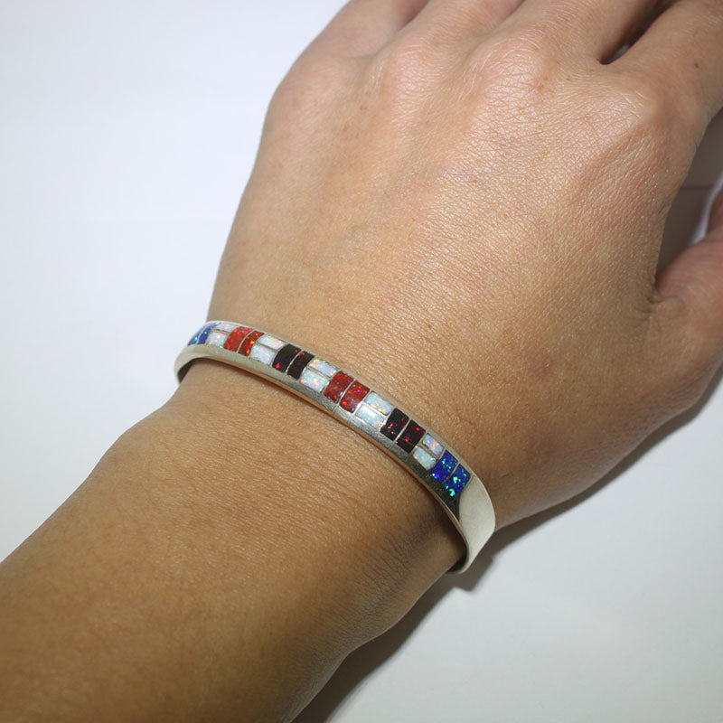 Inlay bracelet ng Zuni