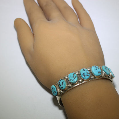 Gelang Sleeping Beauty oleh Shelia Tso