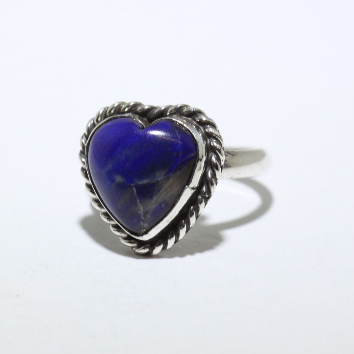 Anillo Corazón de Lapislázuli por Robin Tsosie