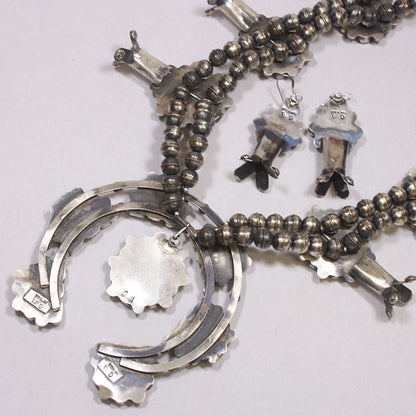 Set Kalung Karang oleh Wilson Dawes