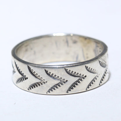 Серебряное кольцо от Кинсли Натони - размер 8.5