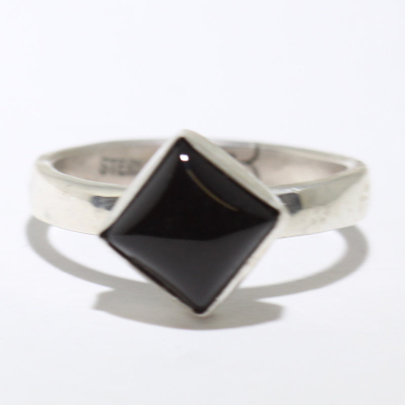 Onyx Ring van Reva Goodluck