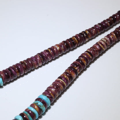 紫色刺珠和綠松石項鍊