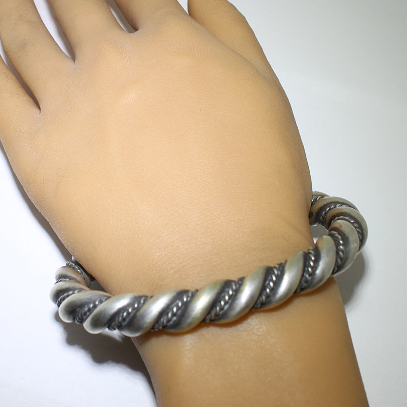 Silver Twist Bracelet by Steve Arviso 7-1/2"