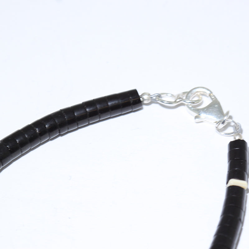 Bracelet Heishi Noir par Calvin Lovato 21,5 cm