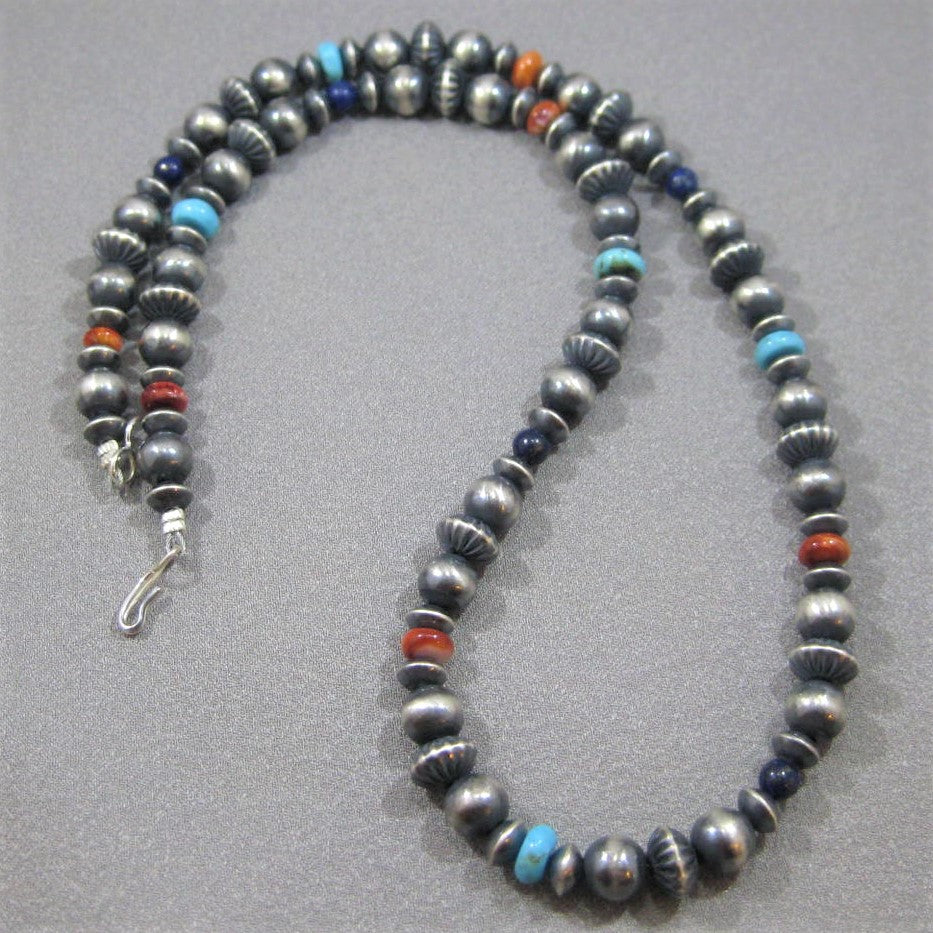 Collier en perles Navajo