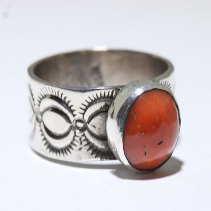 Anillo de Coral por Arnold Goodluck - 6.5