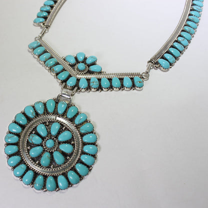 Kalung Pirus oleh Navajo