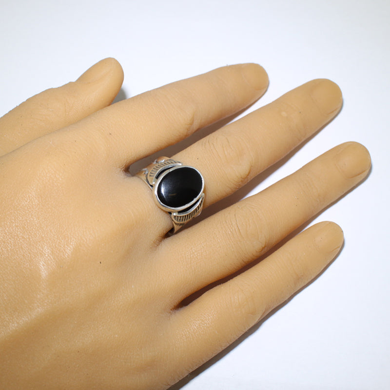 亞諾德·古德拉克的縞瑪瑙戒指
