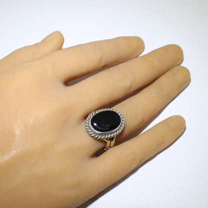 Bague en onyx par Robin Tsosie - 9