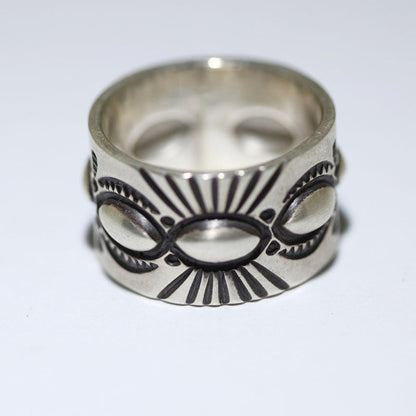 威爾遜·吉姆的雕刻戒指，尺寸7.5