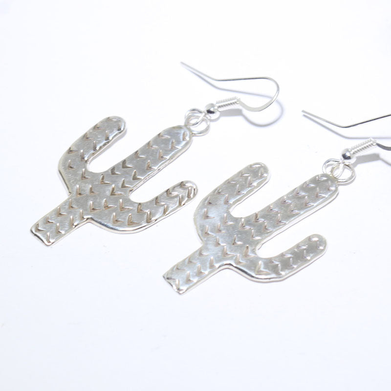 Boucles d'oreilles cactus par Pauline Nelson