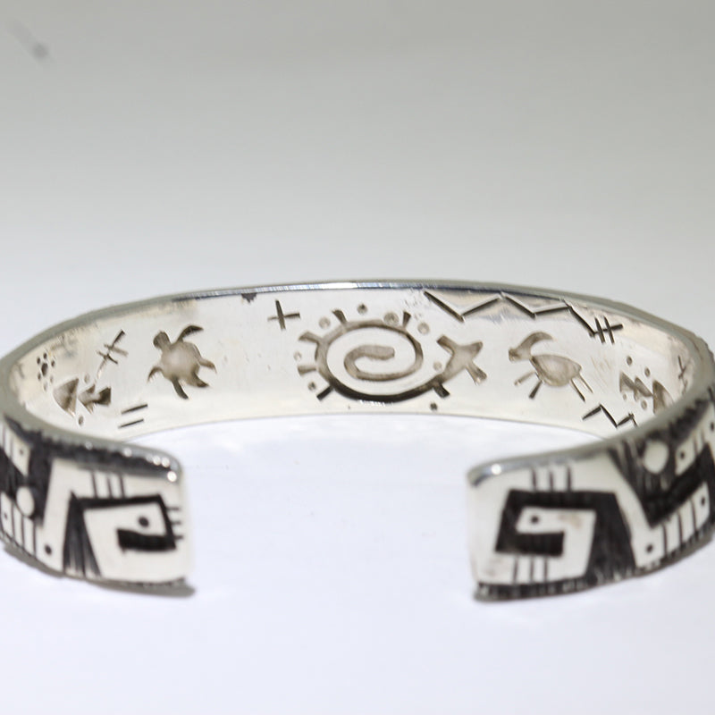 Vòng tay Petroglyph của Kee Yazzie 5-1/2"