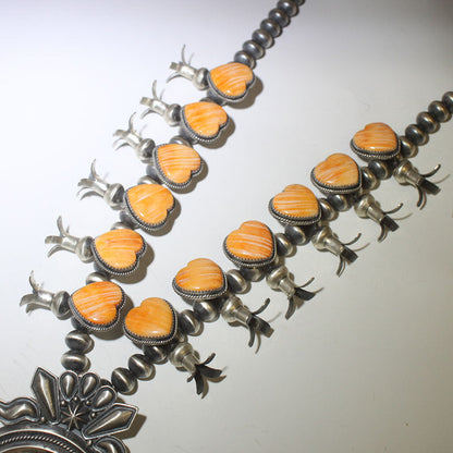 Stachelschalenblüten Halskette von Delayne Reeves