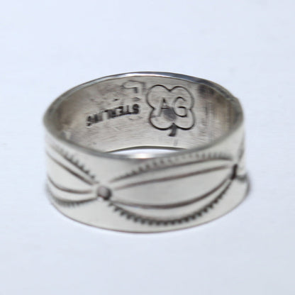 Bague en argent par Arnold Goodluck